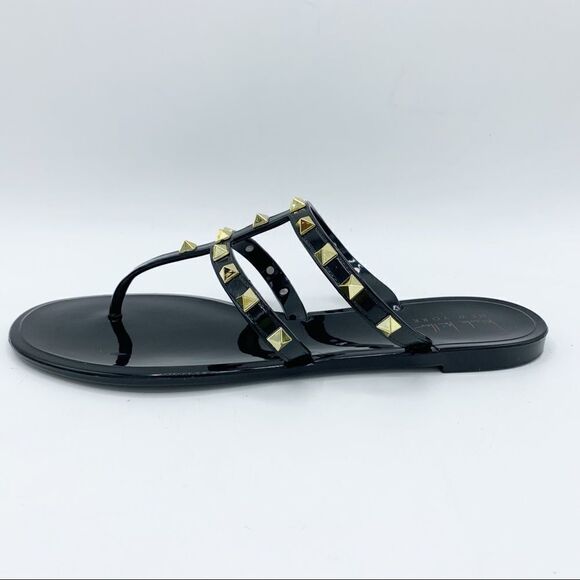 NICOLE MILLER BLACK‎ THONG FLAT PYRAMID STUD JELLY SANDALS Sz 9 - Picture 1 of 13